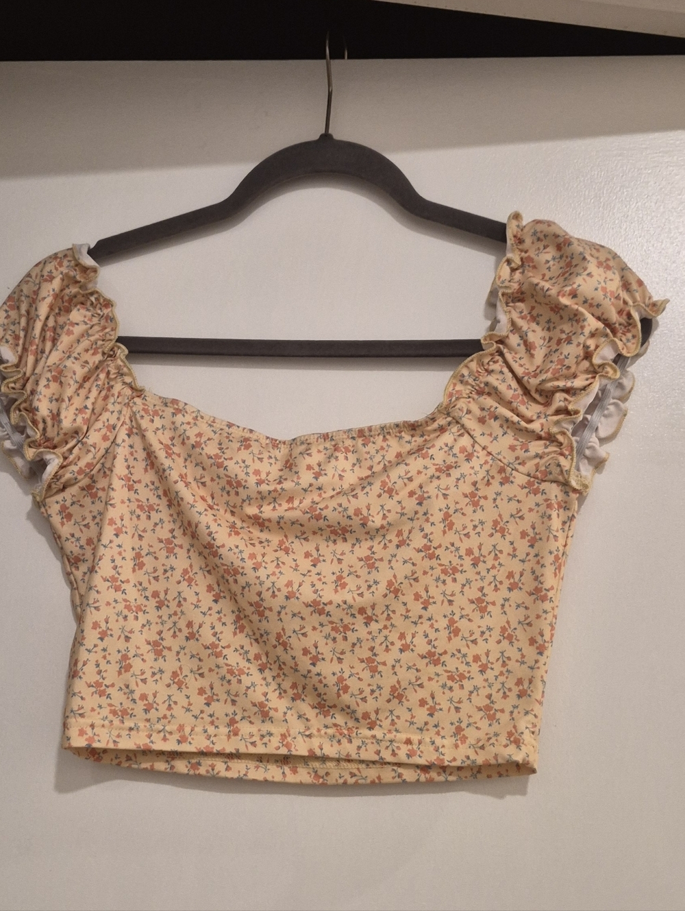 Floral Ruffled Sleeve Crop Top - Yellow